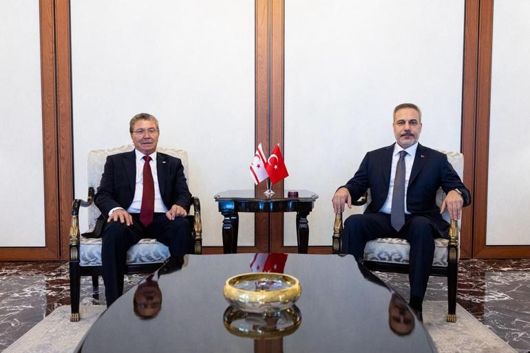 Bakan Fidan, KKTC Başbakanı Üstel ile görüştü