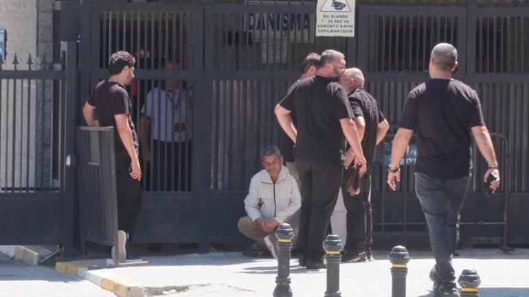 Los Angelesta evlerinde ölü bulunan çiftin cenazeleri Türkiyede toprağa verildi