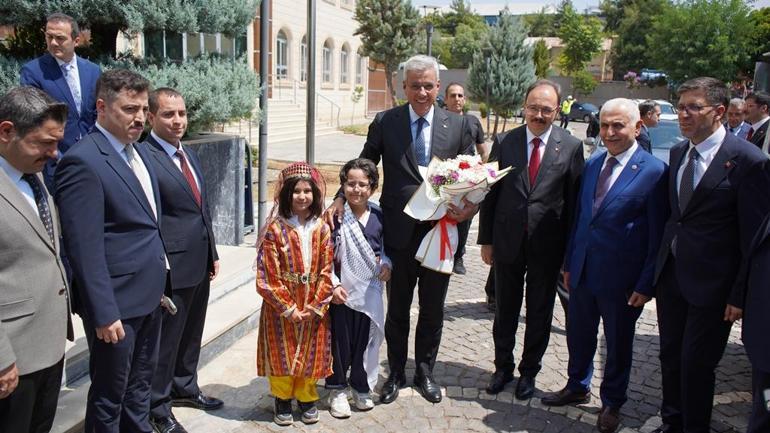 Bakan Memişoğlu: 40 ülkeye solunum cihazı satabilen bir ülke haline gelmiş durumdayız