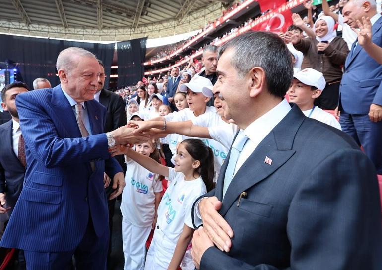 Cumhurbaşkanı Erdoğan: Türkiyenin hayrına olacak her işe kulp takma telaşında olanlar TÜGVAnın önünü kapatmak istiyor