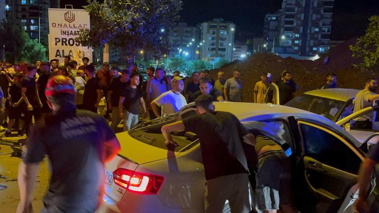 Adanada 3 otomobilin karıştığı zincirleme kaza: 7 yaralı