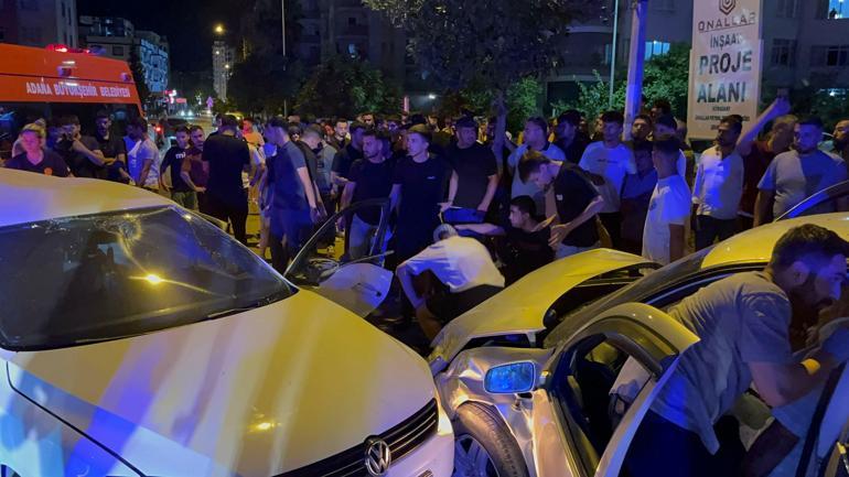 Adanada 3 otomobilin karıştığı zincirleme kaza: 7 yaralı