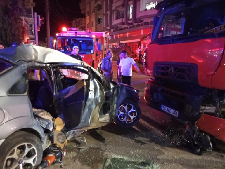 Samsunda kamyon, otomobile çarptı: 3 yaralı