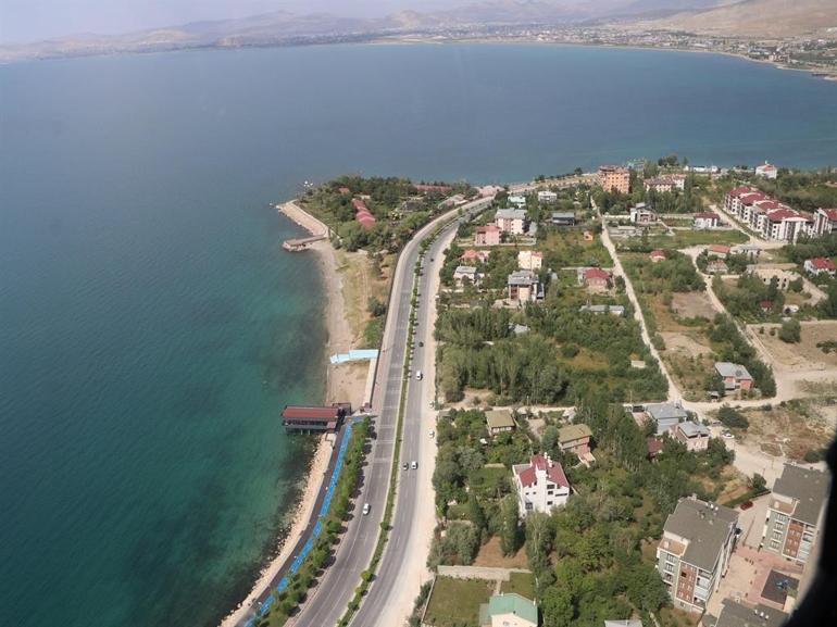 Yavru inci kefalleri Van Gölü’ne dönüyor