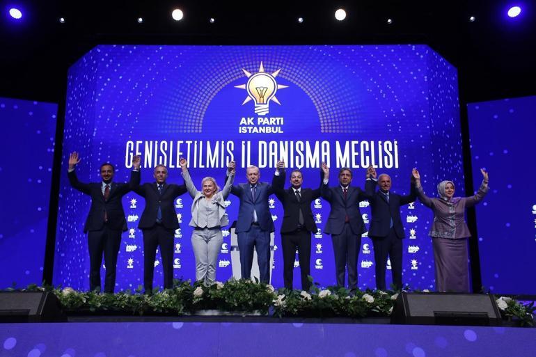 CHPden istifa eden 2 belediye başkanı ve 1 başkan vekili AK Parti’ye katıldı