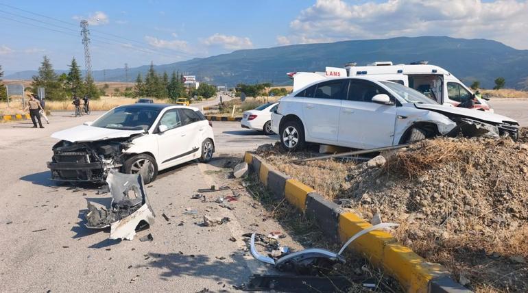 Karabük’te iki otomobil çarpıştı: 7 yaralı
