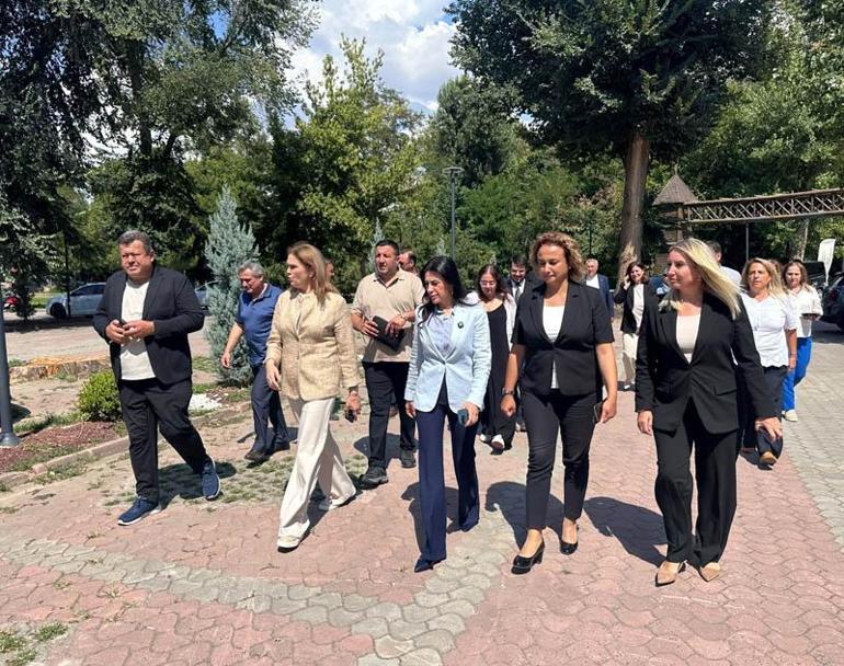 AK Partili Ayan: Artık dostluğumuzun, kardeşliğimizin, birliğimizin zamanı