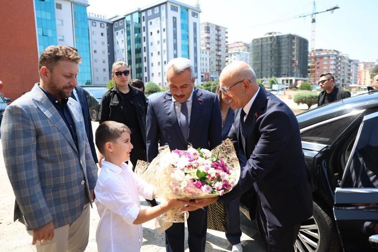 Bakan Şimşek Rizede ziyaretlerde bulundu