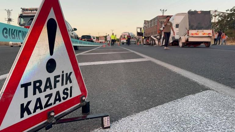 Malatyada minibüs ile TIR çarpıştı; 18 yaralı