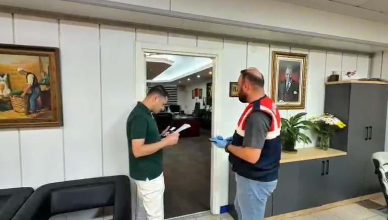 Menderes Belediyesi’ne operasyon: Başkan Çiçek dahil, 13 şüpheli gözaltına alındı