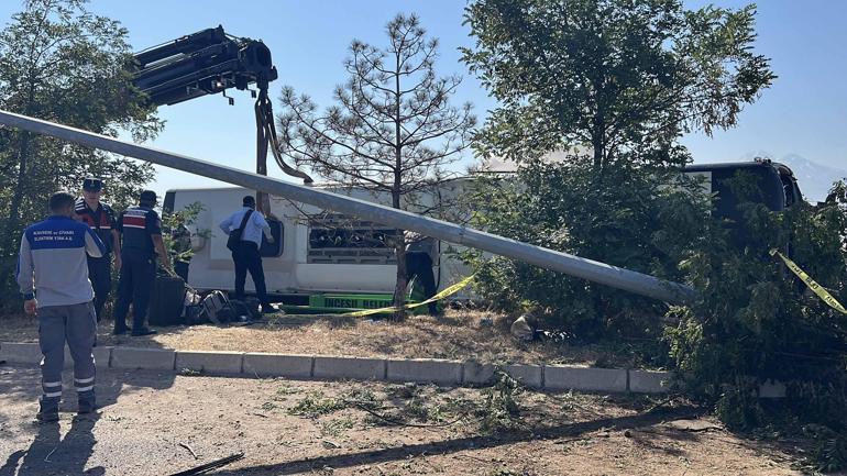 Kayseri’de yolcu otobüsü devrildi; 1 ölü, 23 yaralı
