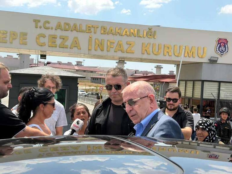 Ümit Özdağ, cezaevindeki Sinem Dedetaş ile Oğuzhan Uğuru ziyaret etti