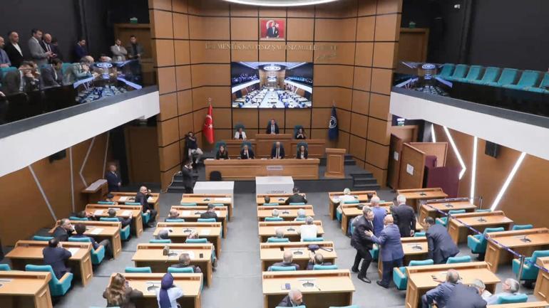 Üsküdar Belediyesinde başkan vekili seçiminde gerginlik