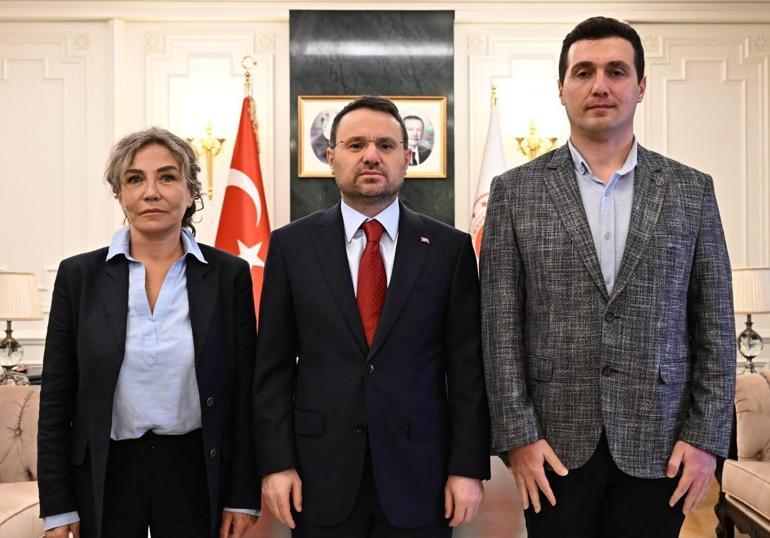 Bakan Gürlek, eski Özel Harekat Daire Başkanı Oktayın ailesini kabul etti