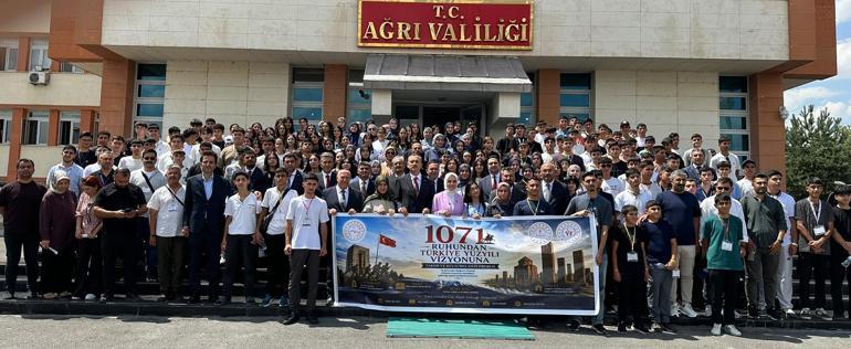 Bakan Göktaş: Sorumluluğumuz, huzurun, sosyal dayanışmayla daha da güçlenmesini sağlamaktır