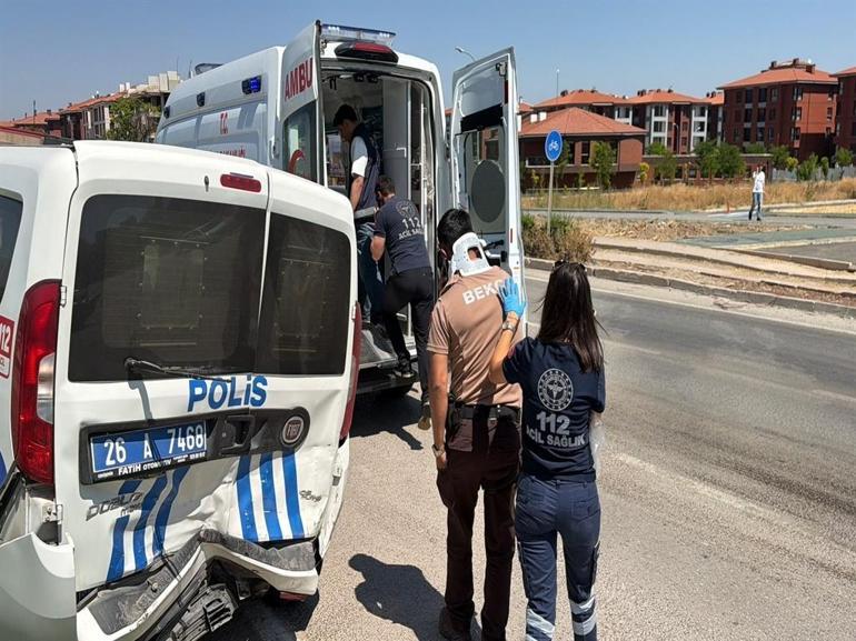 Kaza ihbarına giden polis aracına otomobil çarptı: 1’i polis, 1’i bekçi 6 yaralı