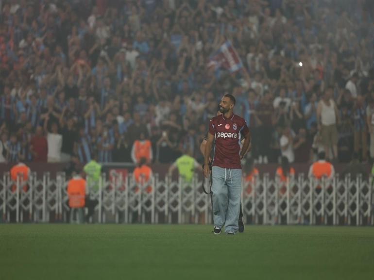 Trabzonsporda Salah’a büyük imza töreni