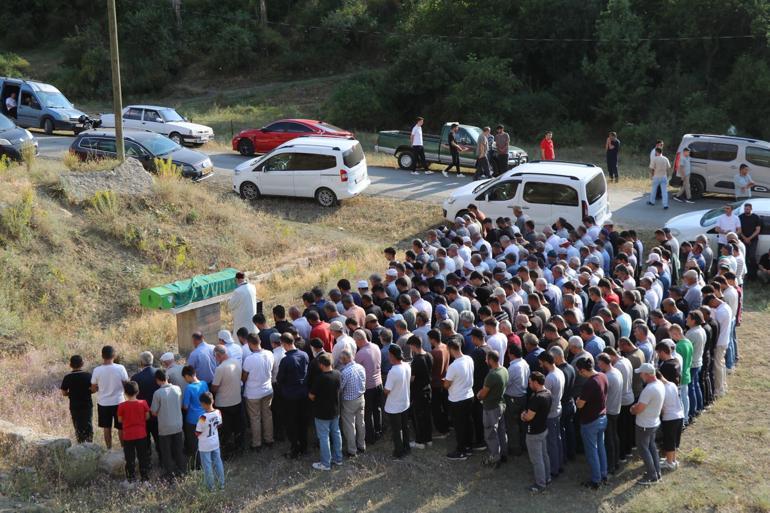12 yaşındaki Ertuğrul hafriyat alınan gölette boğuldu