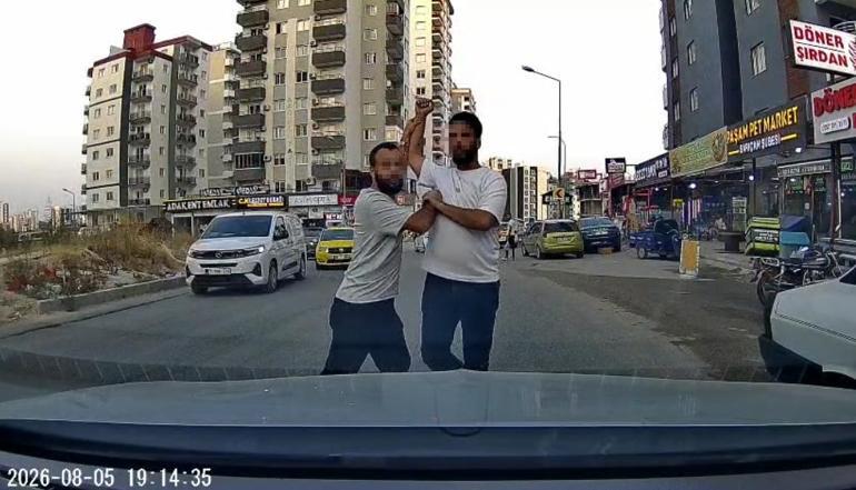 Trafikte tartıştığı sürücüyü darbedip, testereyle saldırmaya çalışan şüpheli tutuklandı