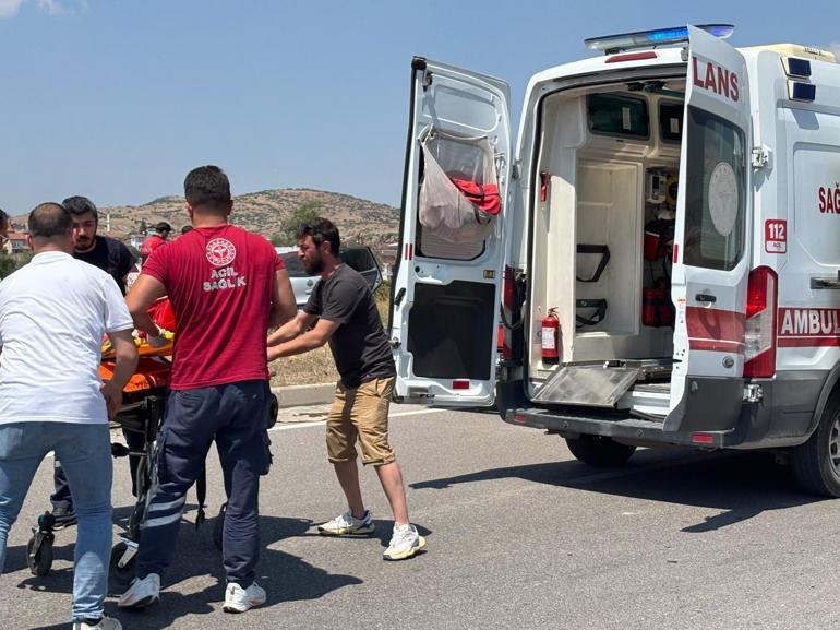 Kavşakta iki otomobil çarpıştı: 1 ölü, 5 yaralı