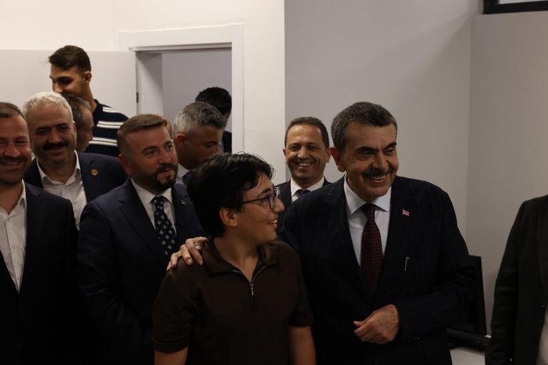 Bakan Tekin: Kim eğitim kurumu yapmak istiyorsa anayasal olarak bizimle birlikte çalışmak zorundadır