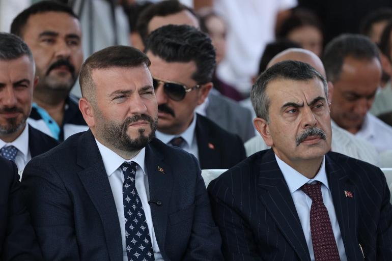 Bakan Tekin: Kim eğitim kurumu yapmak istiyorsa anayasal olarak bizimle birlikte çalışmak zorundadır