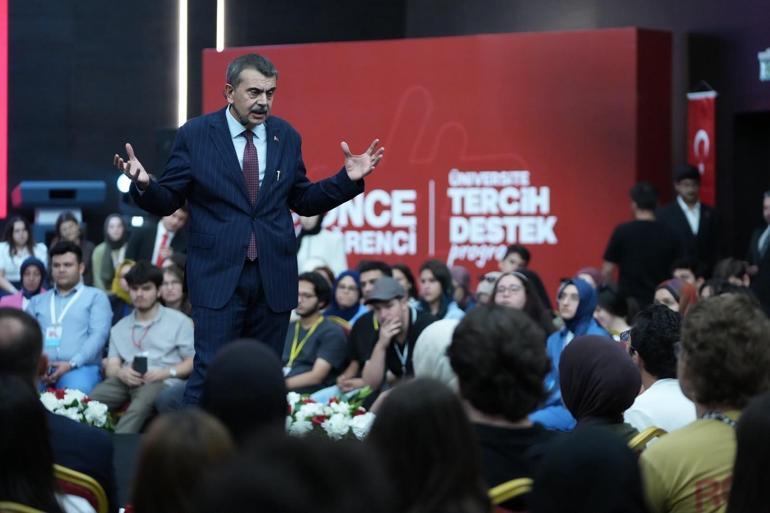 Bakan Tekin: Sınav sisteminde değişiklik yok ama sorular müfredata uygun hale gelecek