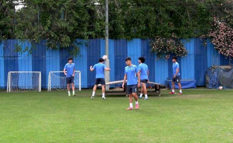 Futbolculara demans uyarısı: Sık kafa topuna çıkanlarda risk artıyor