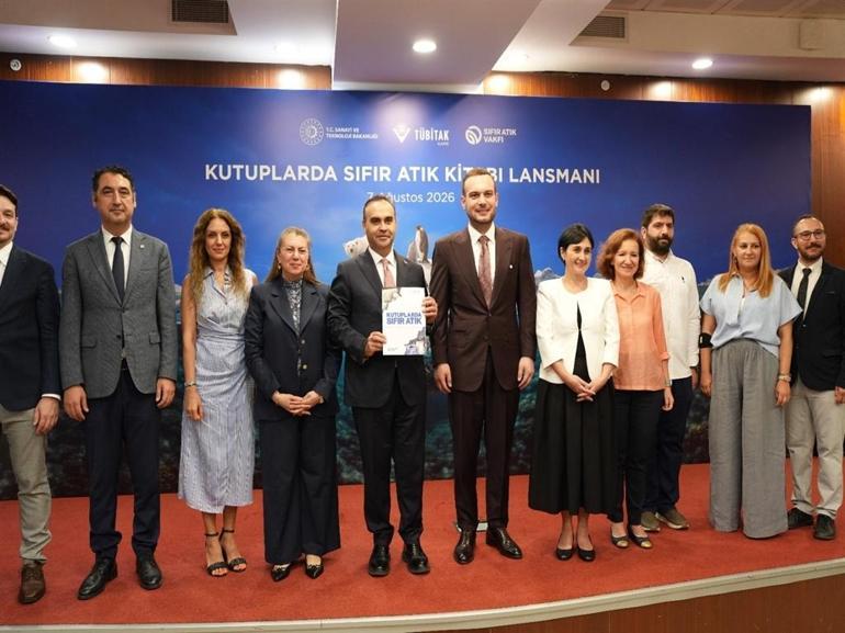 Bakan Kacır Kutuplarda Sıfır Atık kitabının lansmanına katıldı