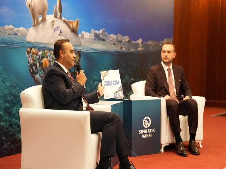 Bakan Kacır Kutuplarda Sıfır Atık kitabının lansmanına katıldı