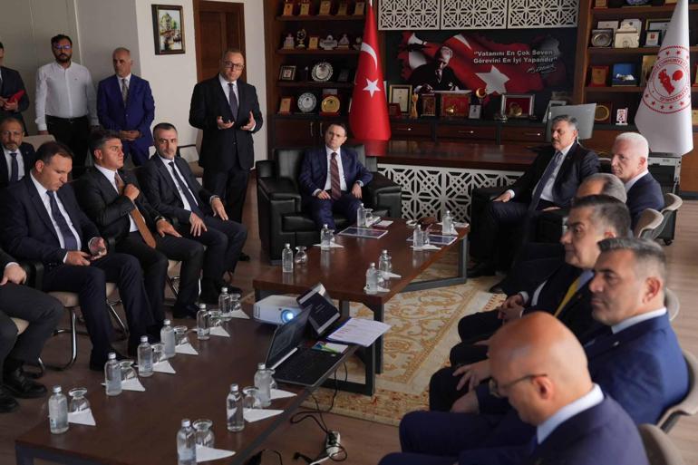 Adalet Bakanı Akın Gürlek ve İçişleri Bakanı Mustafa Çiftçi Esenyurt’ta