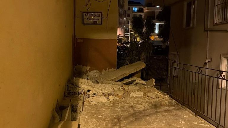 Güngören’de balkonu çöken 5 katlı bina tahliye edildi