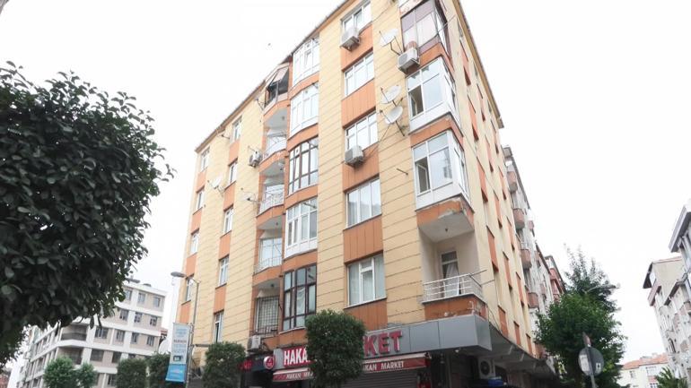 Güngören’de balkonu çöken 5 katlı bina tahliye edildi: Ses geldi bir baktık ki ortalık toz duman olmuş