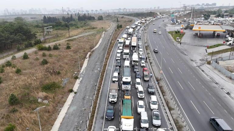 Başakşehirde yolcu otobüsü İETT otobüsüne çarptı: 5 yaralı