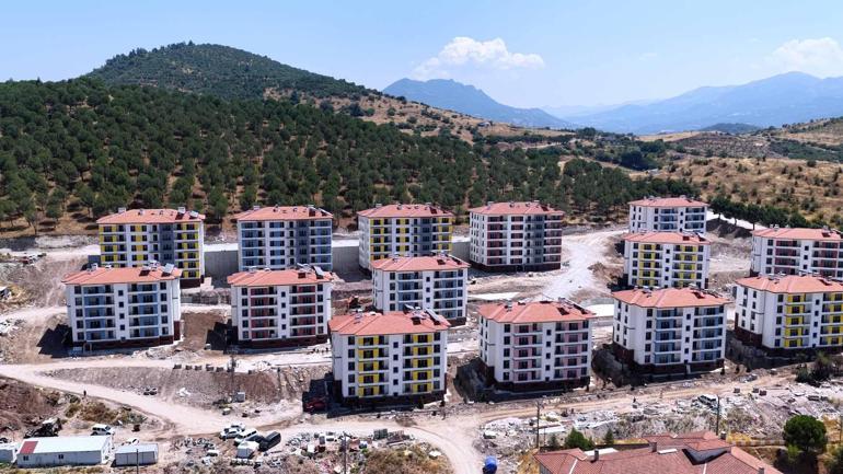 Bakan Kurum’dan Sındırgı depreminin 1.yılı paylaşımı