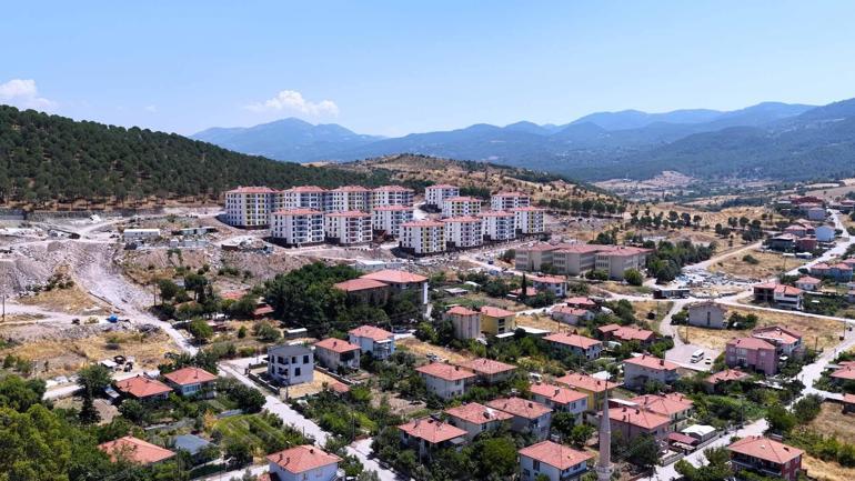 Bakan Kurum’dan Sındırgı depreminin 1.yılı paylaşımı