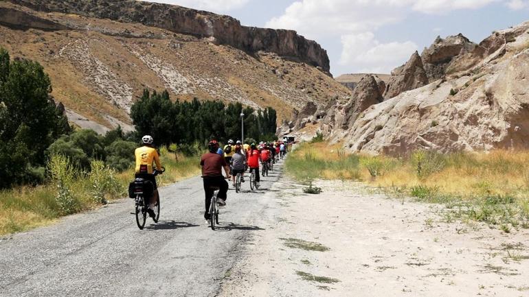 Kapadokya’nın giriş kapısı Soğanlı’da bağımlılıkla mücadele için pedal çevirdiler