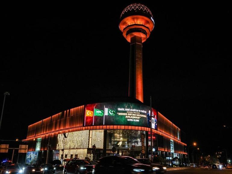 Cumhurbaşkanlığı İletişim Başkanlığı’ndan Mekke Anlaşmasına özel kampanya: Ankara ve İstanbulun simgeleri aydınlatıldı