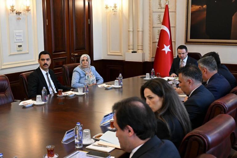 Bakan Gürlek, Muhsin Yazıcıoğlunun ailesini kabul etti