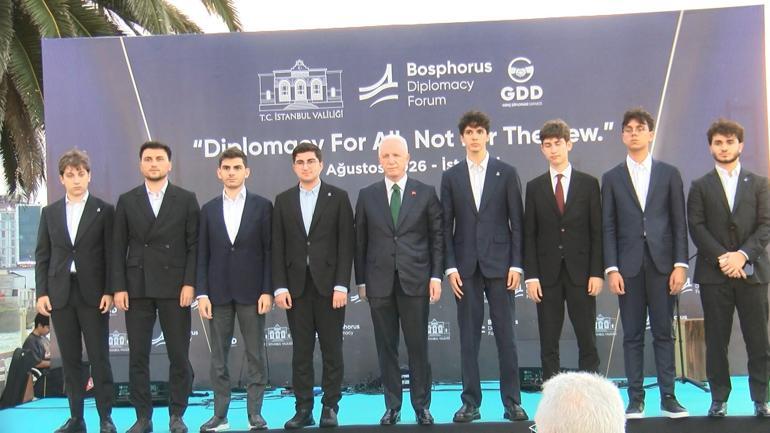 Vali Gül, Bosphorus Diplomasi Forumunun gala yemeğine katıldı