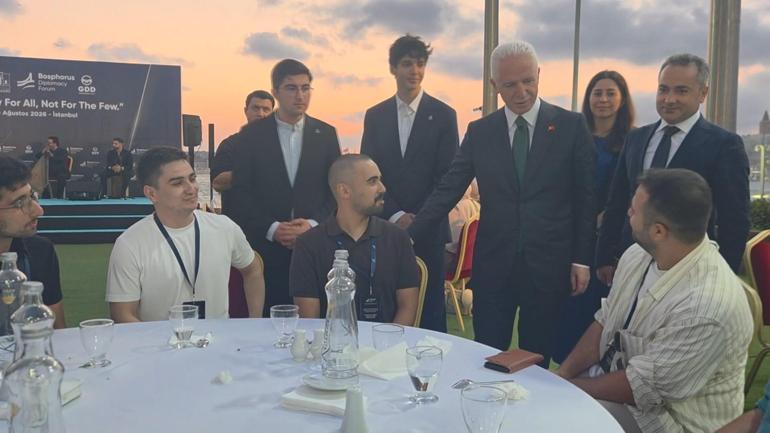 Vali Gül, Bosphorus Diplomasi Forumunun gala yemeğine katıldı
