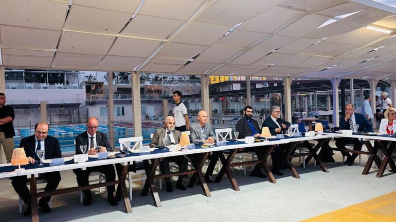 Kınalıada Su Sporları Spor Kulübü’nde geleneksel dostluk buluşması gerçekleştirildi
