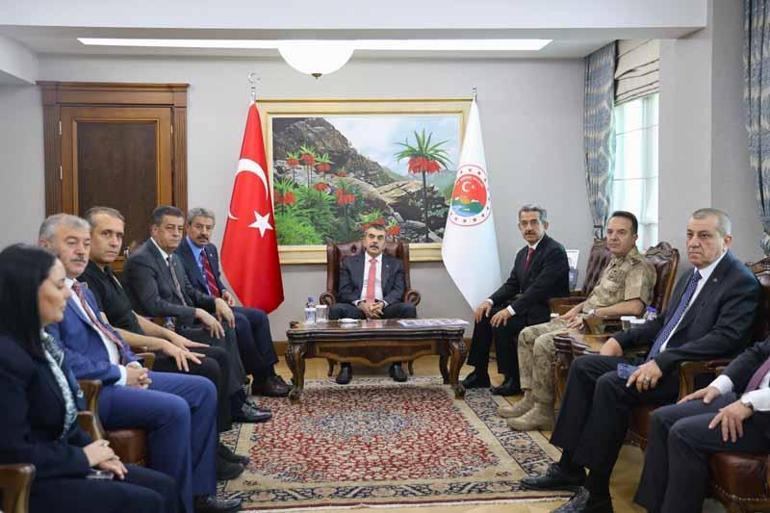 Bakan Tekin: Sürecin manipüle edilmesini hep birlikte engellemeliyiz