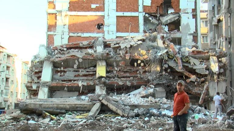 Bahçelievlerde yıkım sırasında çöken 6 katlı bina kamerada; bitişikteki apartman zarar gördü