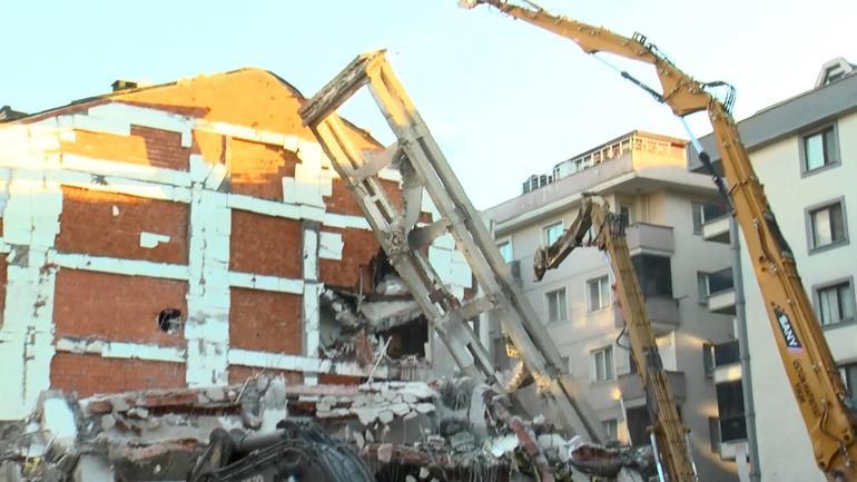 Bahçelievlerde yıkım sırasında çöken 6 katlı bina kamerada; bitişikteki apartman zarar gördü