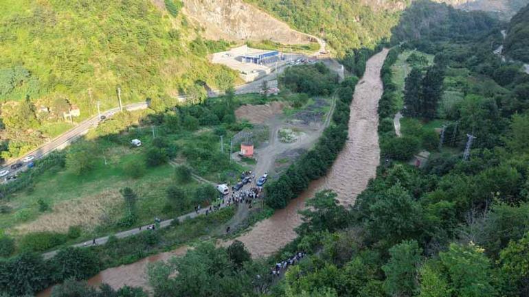 Giresun’da derede akıntıya kapılan 2 kızının ardından annenin de cansız bedeni bulundu