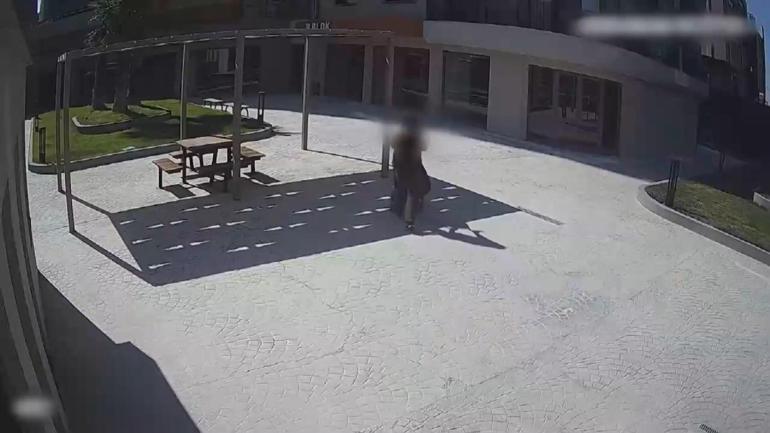 Küçükçekmecede pusetteki bebekle uyuşturucu kuryeliği yapan kadın yakalandı