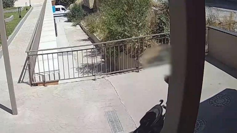 Küçükçekmecede pusetteki bebekle uyuşturucu kuryeliği yapan kadın yakalandı