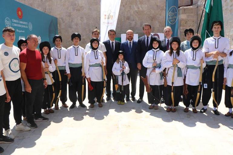 Bilal Erdoğan: Malazgirt ve Çanakkale gelecek bin yılımızın çözümlerini de önümüze koyuyor