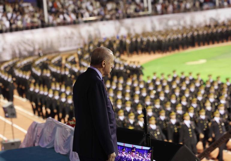 Cumhurbaşkanı Erdoğan: Terörün gölgesinin çekildiği bir Türkiyede yeni kardeşlik türküleri söyleyeceğiz